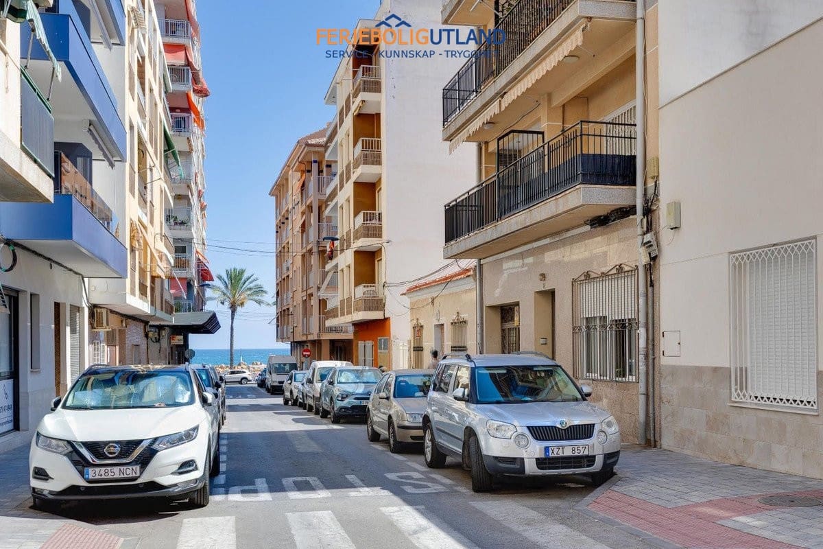 3 soveværelse Lejlighed til salg i Torrevieja - € 154.969 (Ref: 10034514)