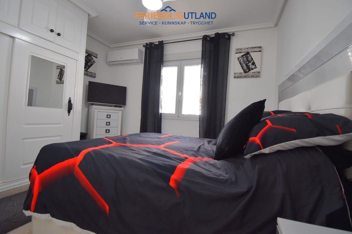 2 sypialnia Apartament na sprzedaż w Playa Flamenca z basenem garażem - 275 000 € (Ref: 10034516)