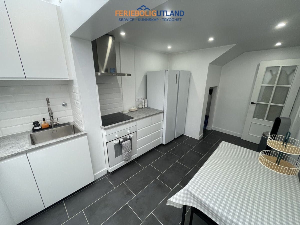 3 slaapkamer Huis te koop in La Florida met zwembad garage - € 234.900 (Ref: 10034517)