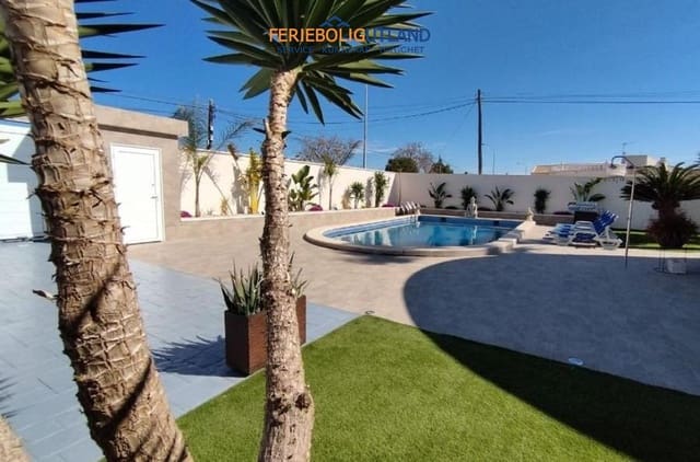 5 Zimmer Villa zu verkaufen in Puerto Deportivo, Torrevieja mit Pool Garage - 760.000 € (Ref: 10034518)