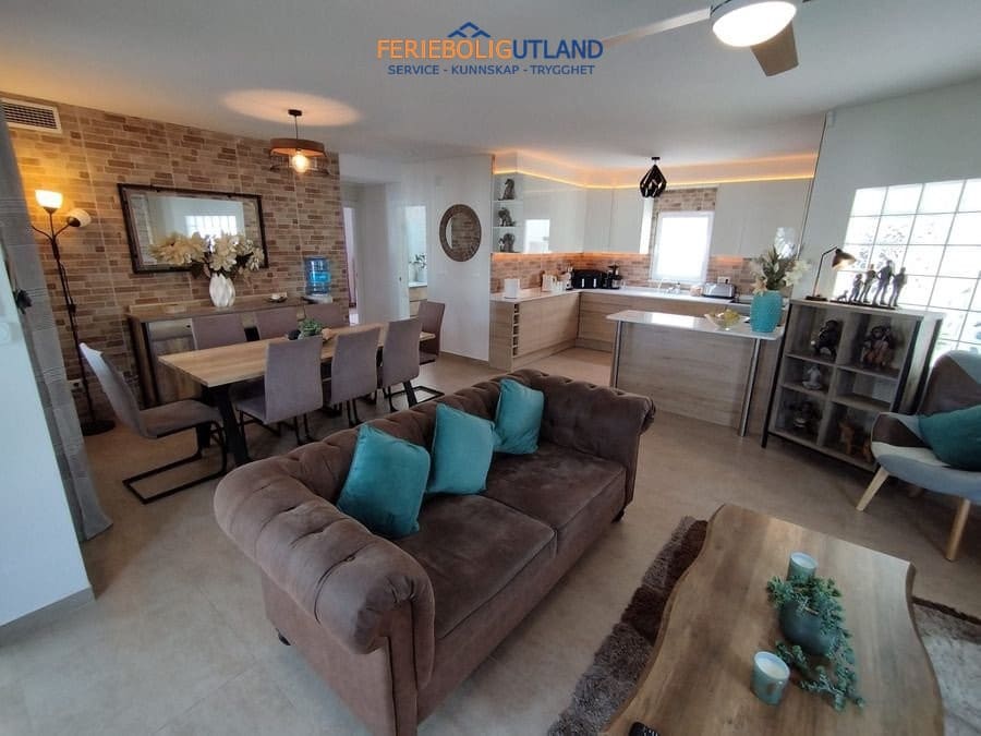 5 quarto Moradia para venda em Torrevieja com piscina garagem - 760 000 € (Ref: 10034518)