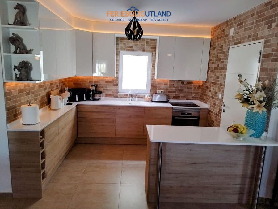 5 quarto Moradia para venda em Torrevieja com piscina garagem - 760 000 € (Ref: 10034518)