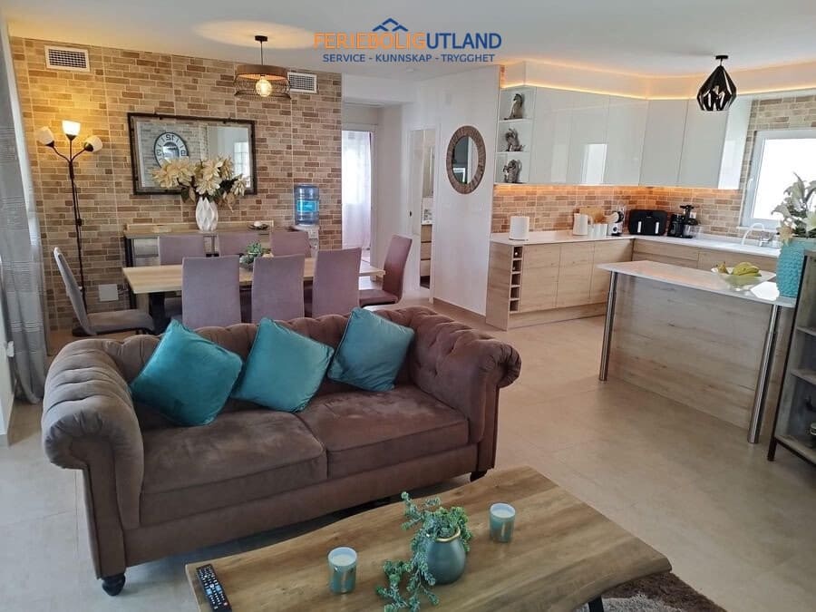 5 quarto Moradia para venda em Torrevieja com piscina garagem - 760 000 € (Ref: 10034518)