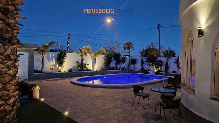 5 quarto Moradia para venda em Torrevieja com piscina garagem - 760 000 € (Ref: 10034518)
