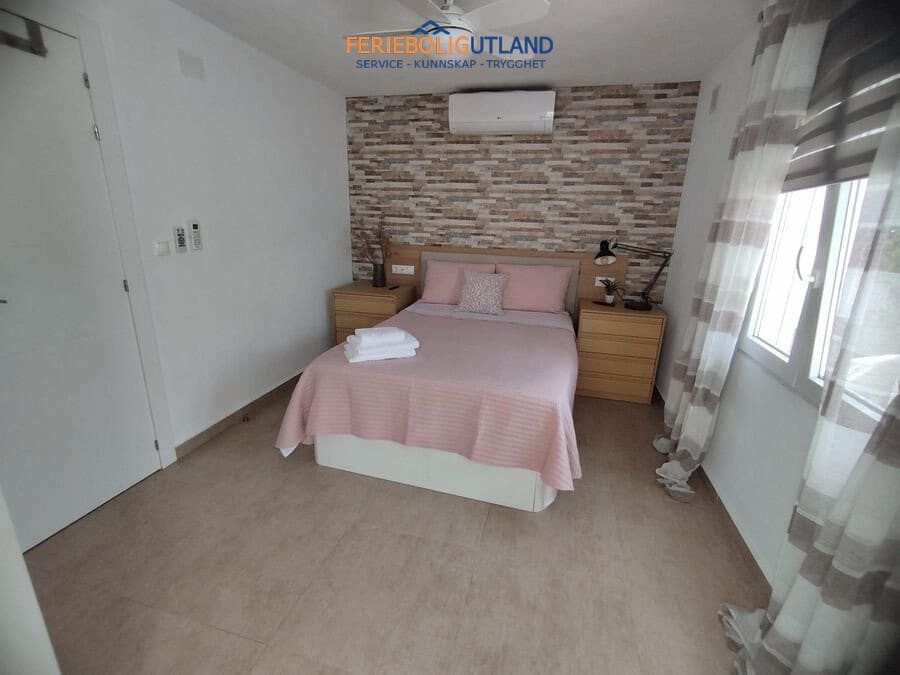 5 quarto Moradia para venda em Torrevieja com piscina garagem - 760 000 € (Ref: 10034518)