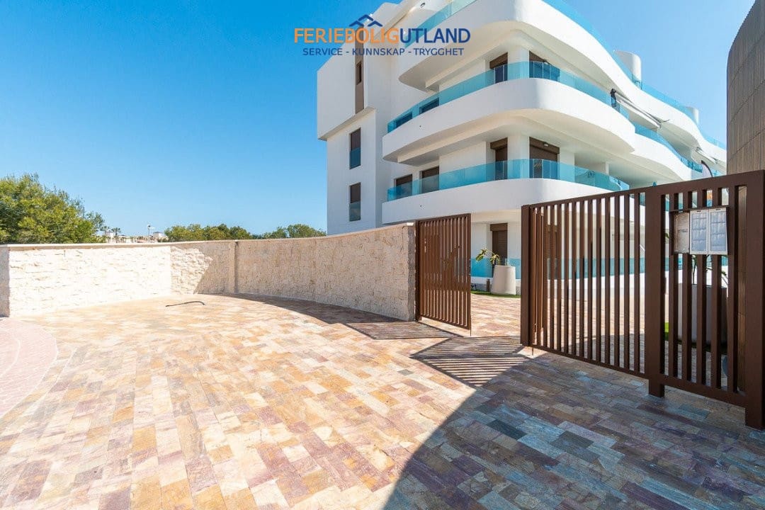 3 soverom Penthouse til salgs i Playa Flamenca med svømmebasseng garasje - € 625 000 (Ref: 10039318)