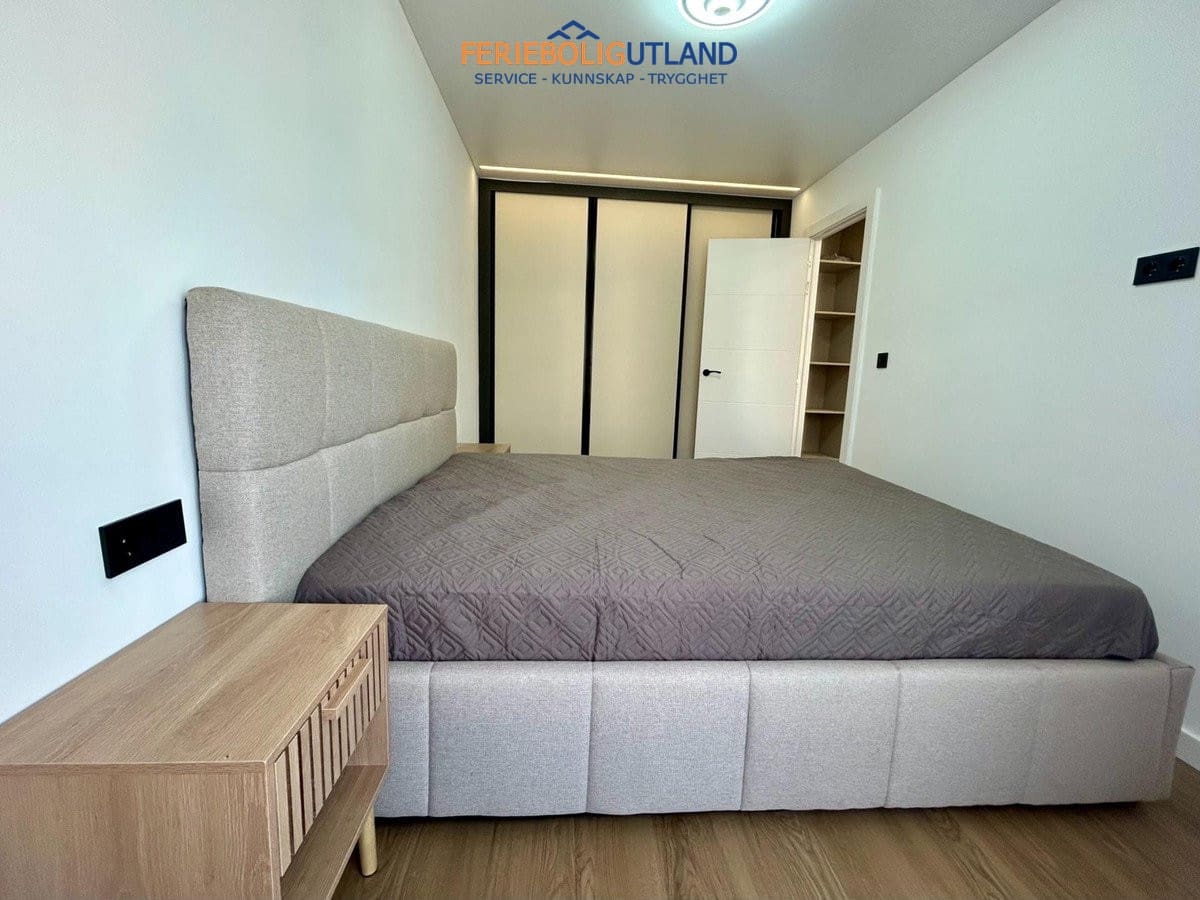 2 slaapkamer Appartement te koop in Punta Prima met zwembad - € 255.000 (Ref: 10041499)