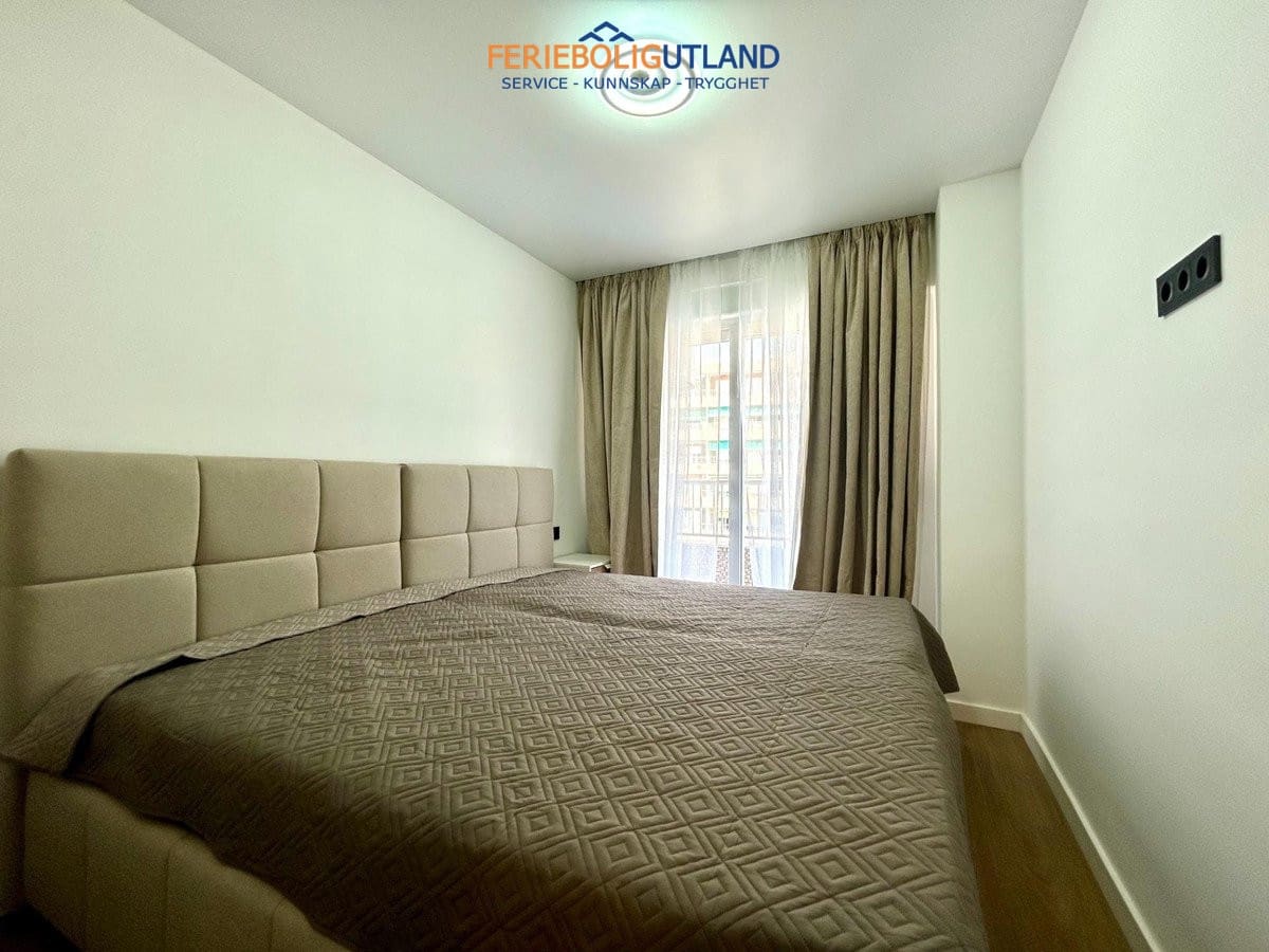 2 slaapkamer Appartement te koop in Punta Prima met zwembad - € 255.000 (Ref: 10041499)