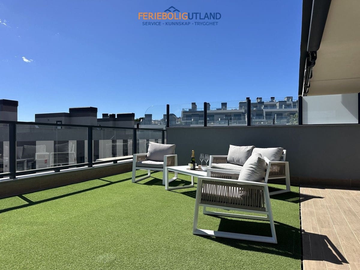 2 soverom Leilighet til salgs i Gran Alacant med svømmebasseng garasje - € 419 000 (Ref: 10041645)