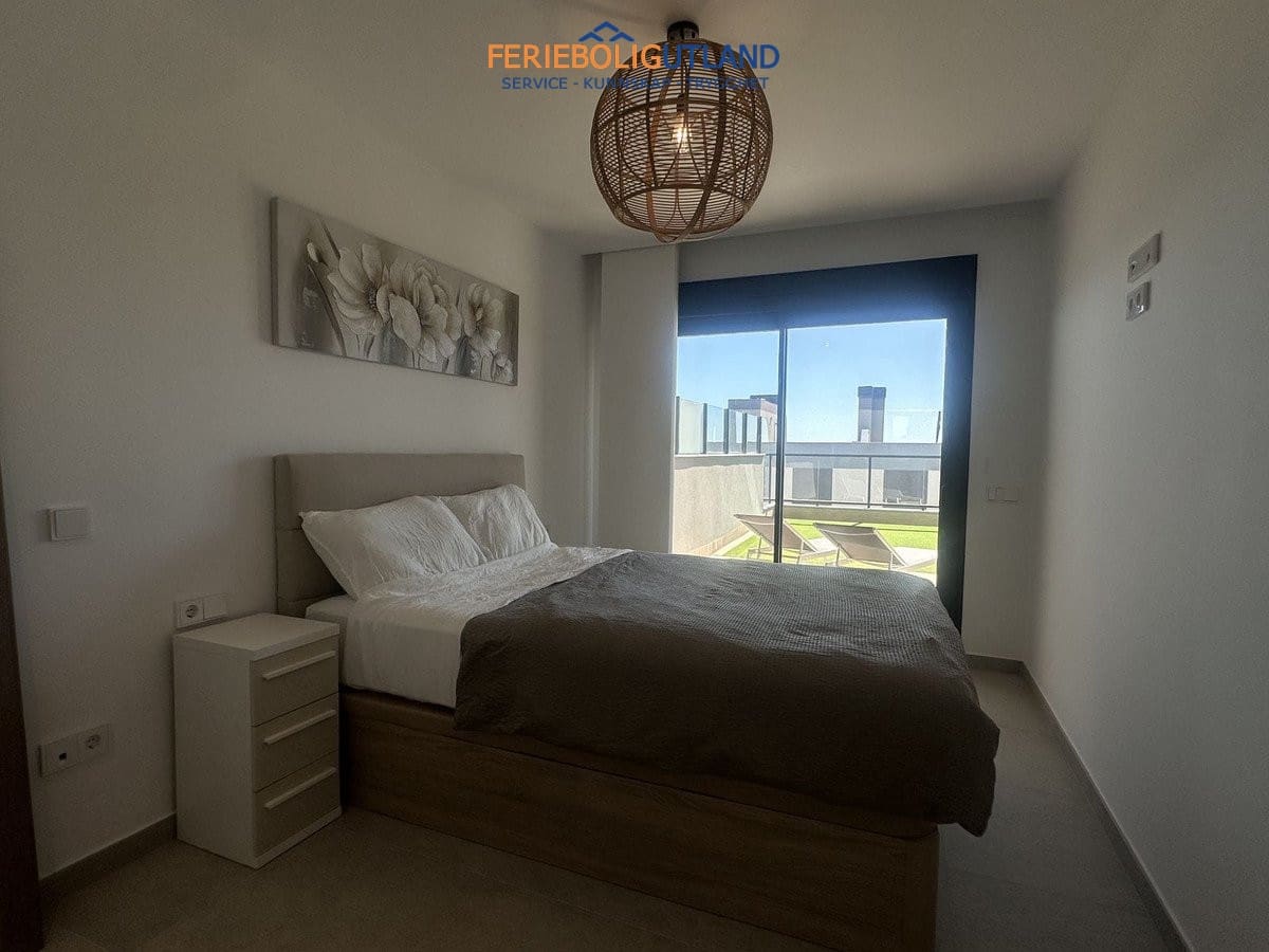 2 soverom Leilighet til salgs i Gran Alacant med svømmebasseng garasje - € 419 000 (Ref: 10041645)