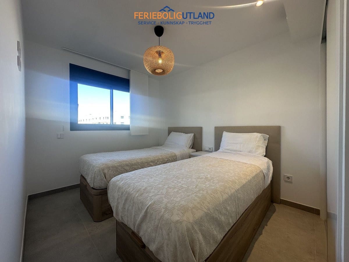 2 soverom Leilighet til salgs i Gran Alacant med svømmebasseng garasje - € 419 000 (Ref: 10041645)