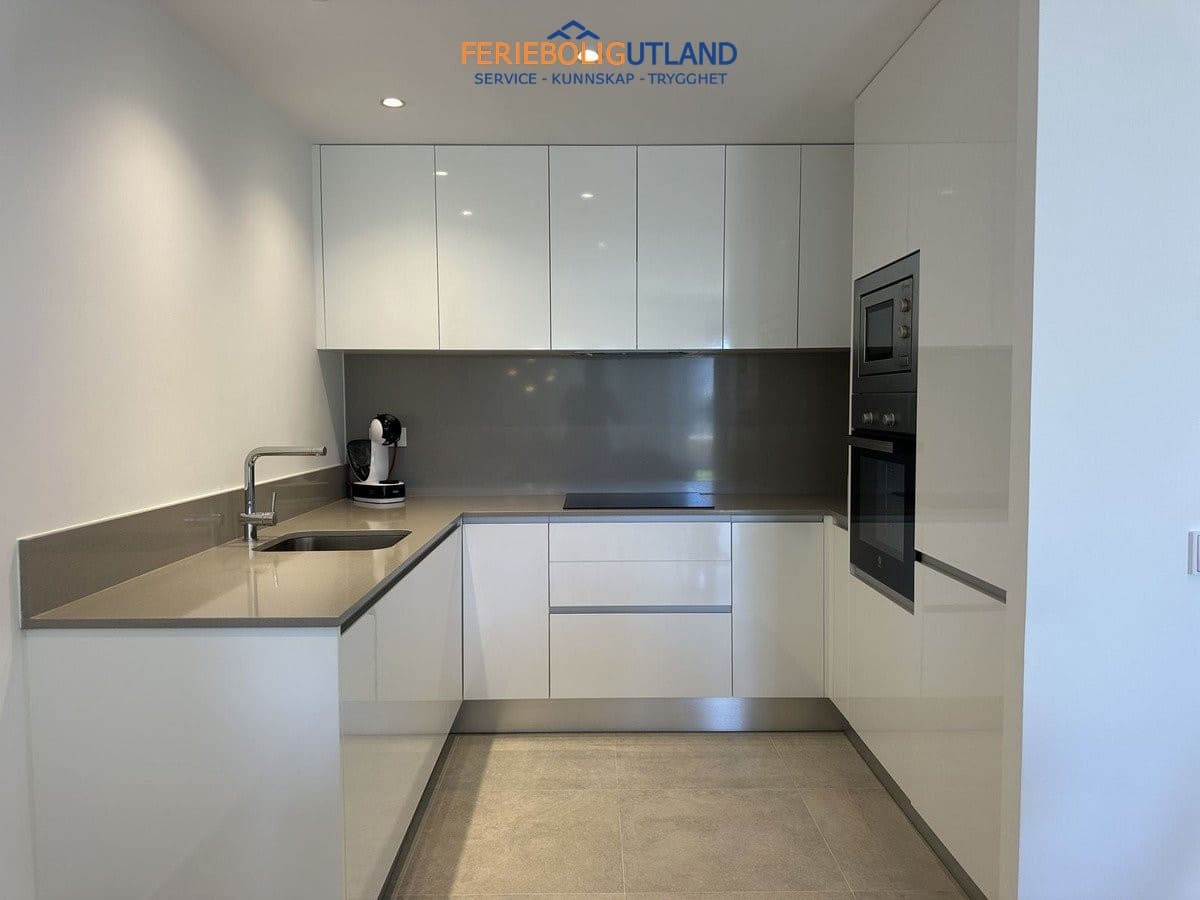 2 soverom Leilighet til salgs i Gran Alacant med svømmebasseng garasje - € 419 000 (Ref: 10041645)