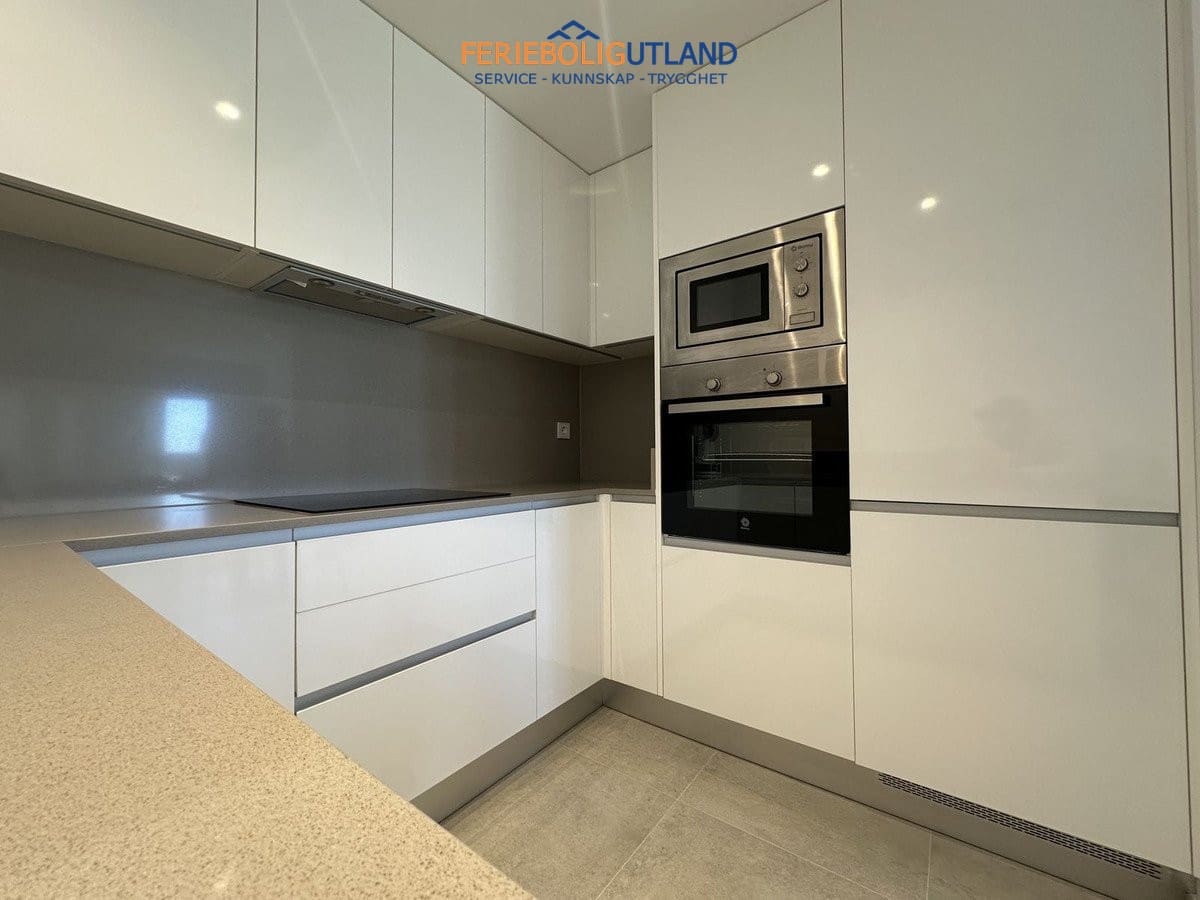2 soverom Leilighet til salgs i Gran Alacant med svømmebasseng garasje - € 419 000 (Ref: 10041645)