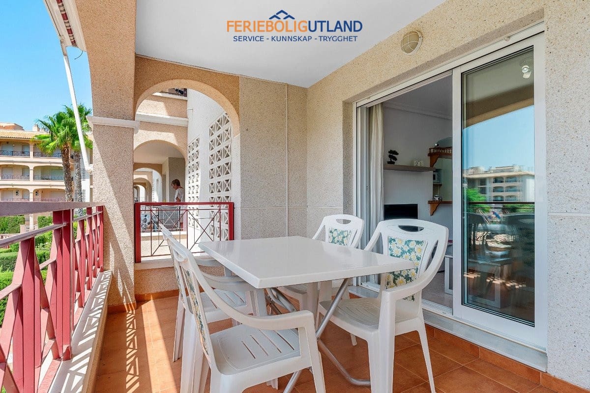 2 makuuhuone Huoneisto myytävänä paikassa Playa Flamenca mukana uima-altaan 
autotalli - 215 000 € (Ref: 10041646)