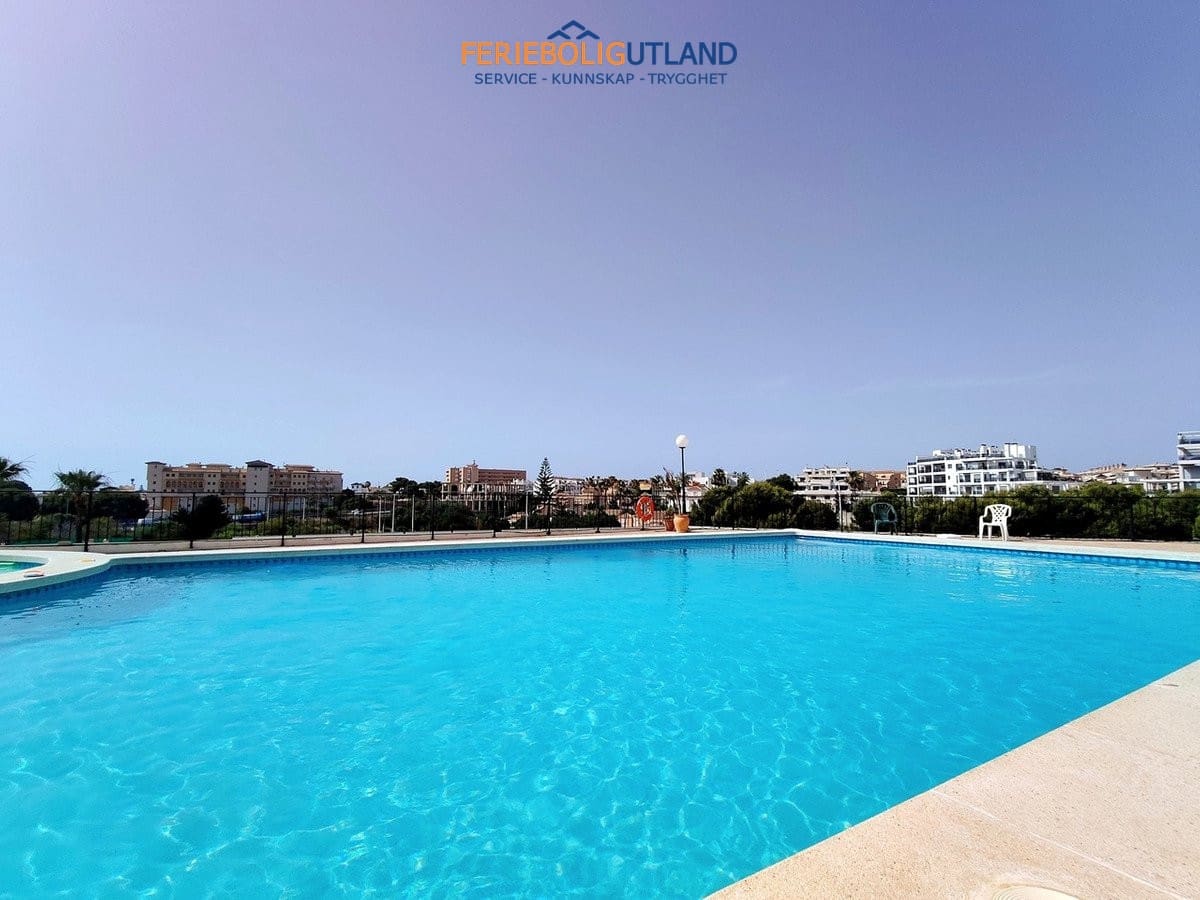 2 soveværelse Lejlighed til salg i La Zenia med swimmingpool garage - € 169.900 (Ref: 10041849)