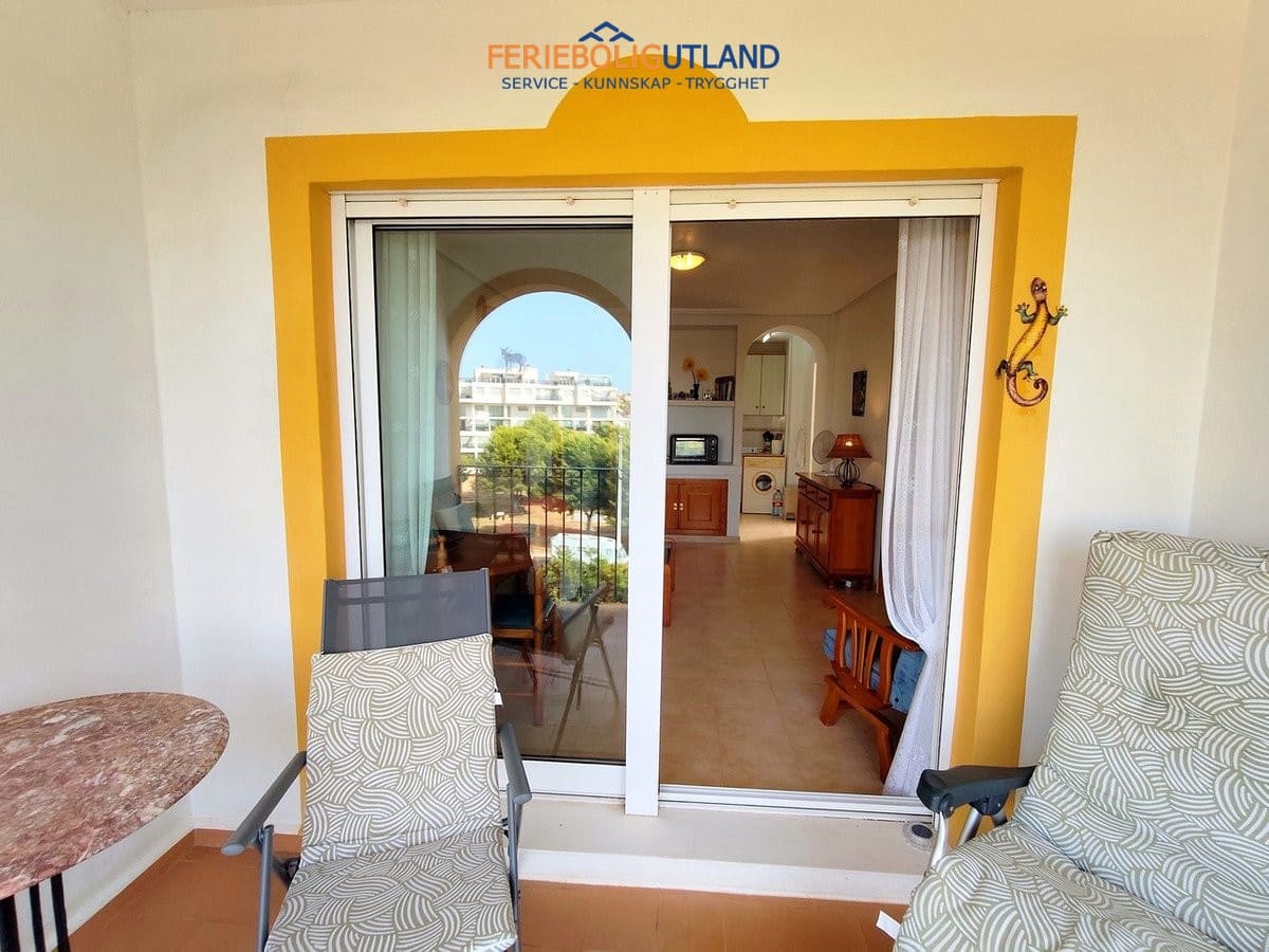 2 soveværelse Lejlighed til salg i La Zenia med swimmingpool garage - € 169.900 (Ref: 10041849)
