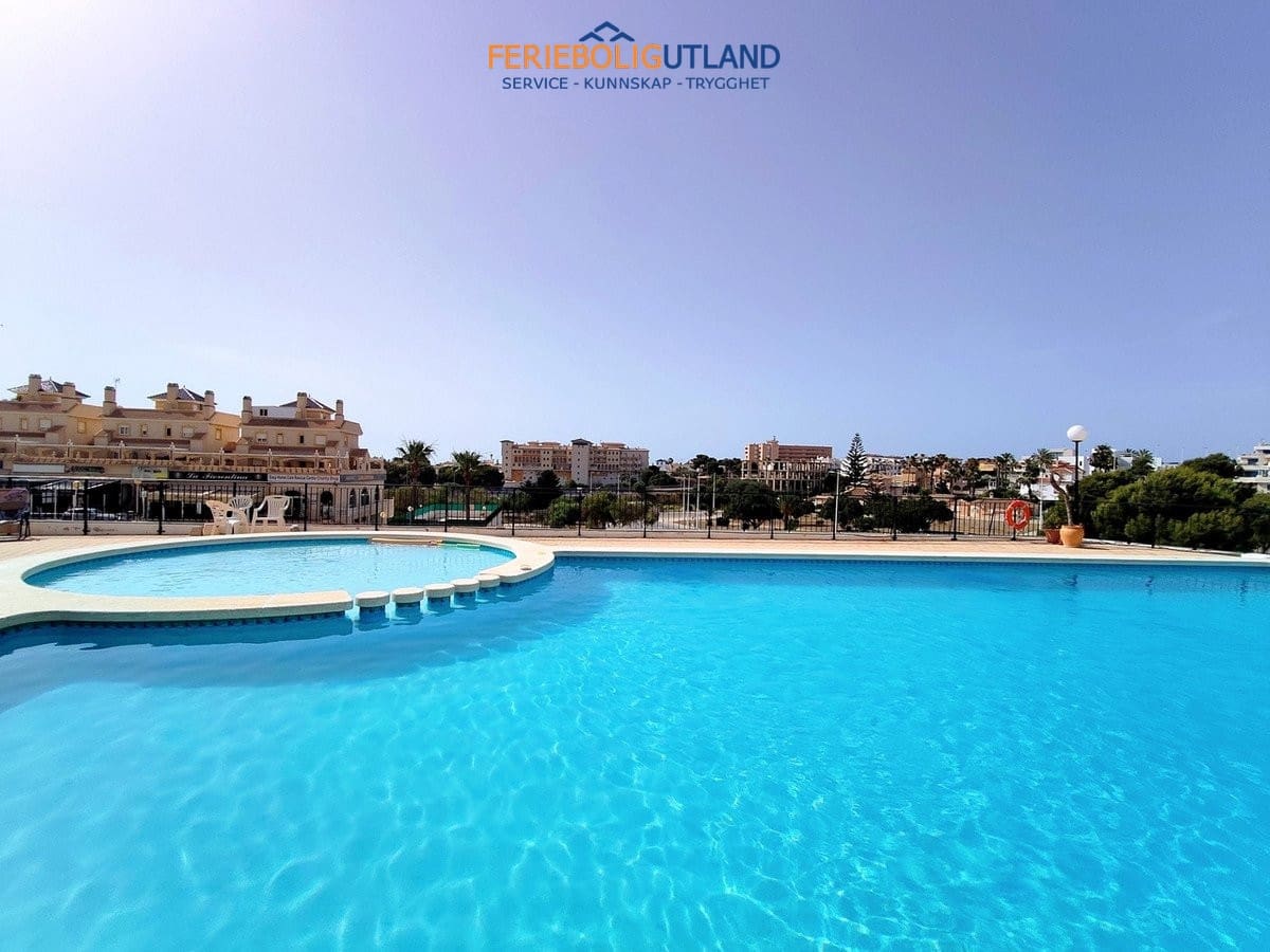 2 soveværelse Lejlighed til salg i La Zenia med swimmingpool garage - € 169.900 (Ref: 10041849)