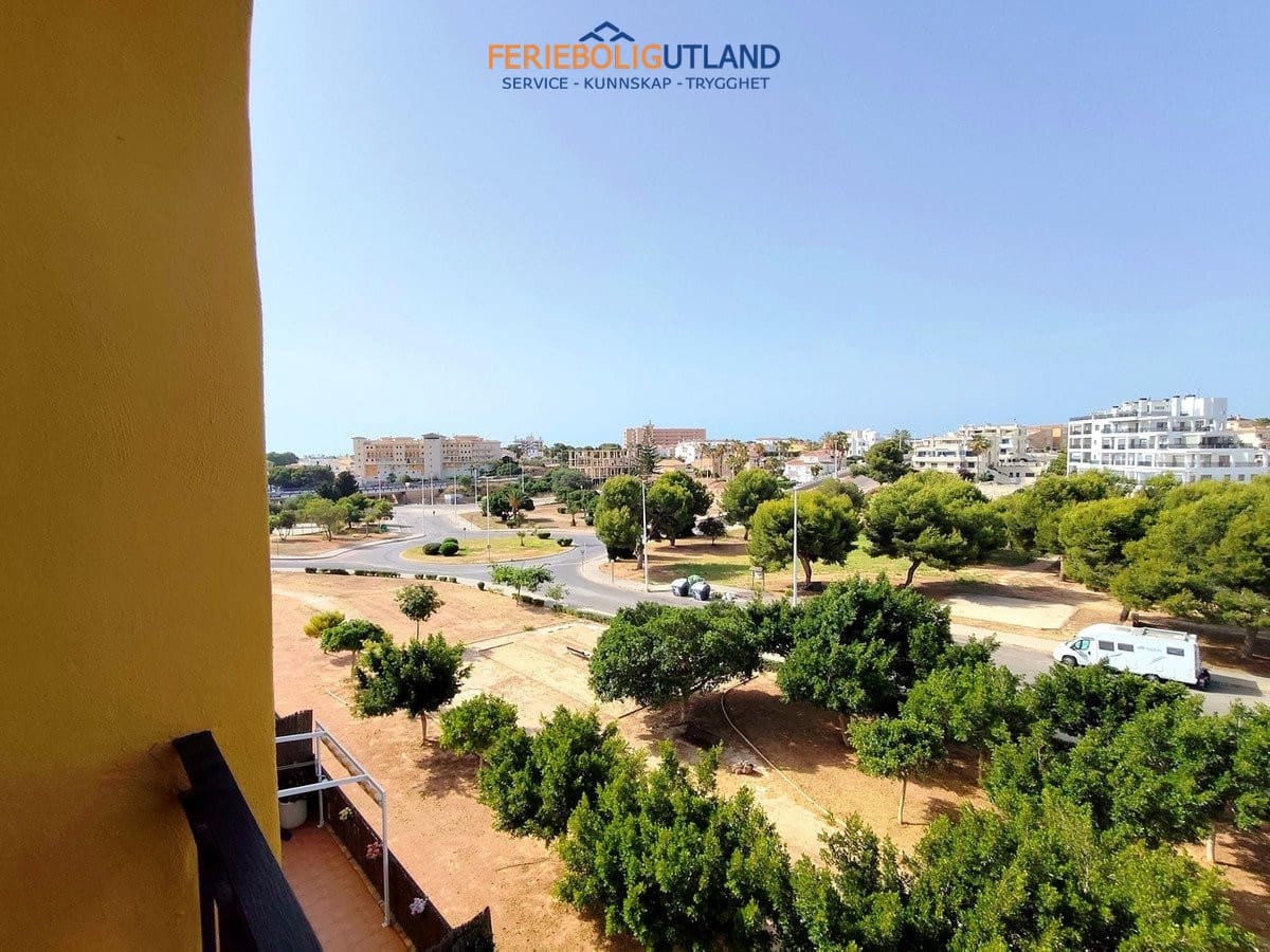 2 soveværelse Lejlighed til salg i La Zenia med swimmingpool garage - € 169.900 (Ref: 10041849)