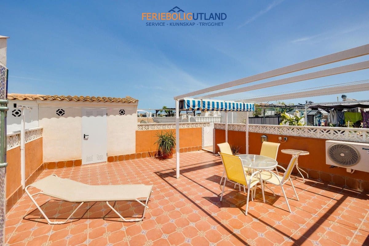 2 soveværelse Lejlighed til salg i Torrevieja med swimmingpool - € 144.969 (Ref: 10041852)