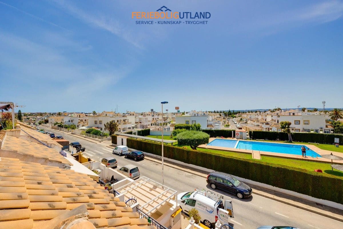 2 soveværelse Lejlighed til salg i Torrevieja med swimmingpool - € 144.969 (Ref: 10041852)