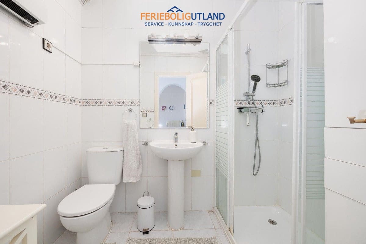 2 soveværelse Lejlighed til salg i Torrevieja med swimmingpool - € 144.969 (Ref: 10041852)