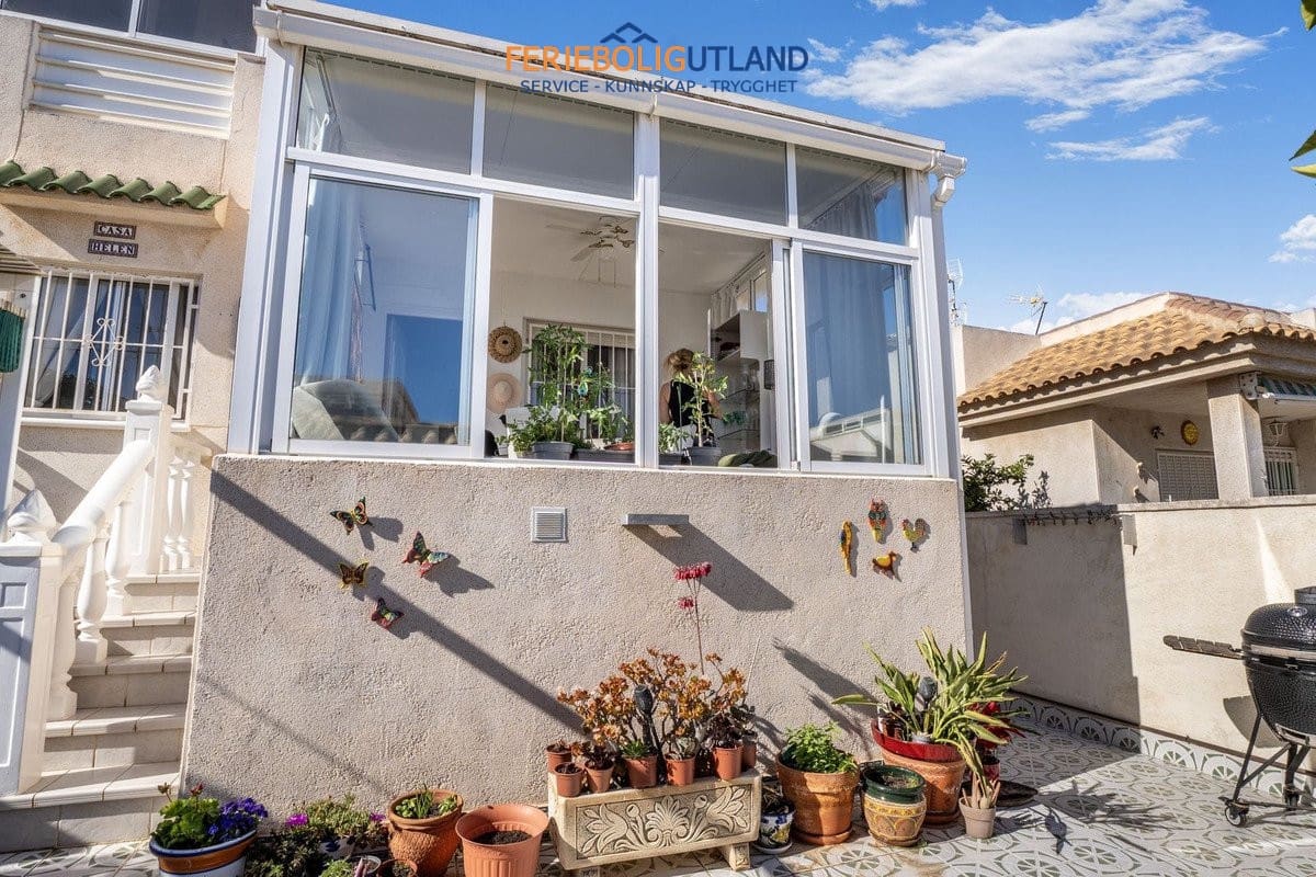 2 soverom Leilighet til salgs i Los Altos med svømmebasseng garasje - € 189 000 (Ref: 10041853)