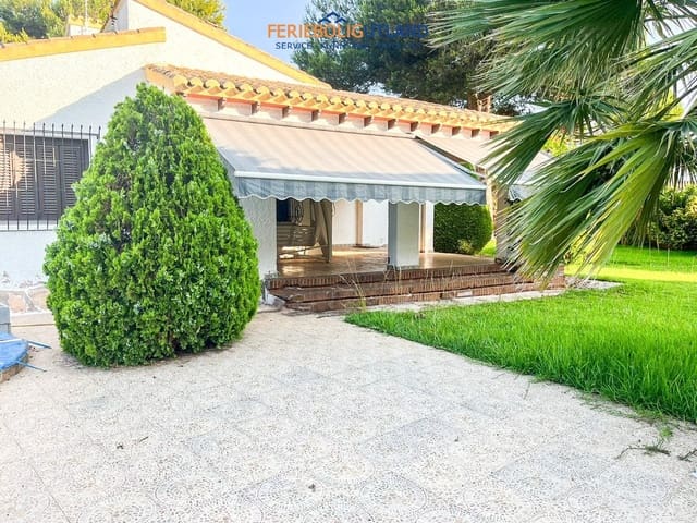 4 Zimmer Villa zu verkaufen in Punta Prima, Orihuela mit Pool Garage - 824.000 € (Ref: 10041854)