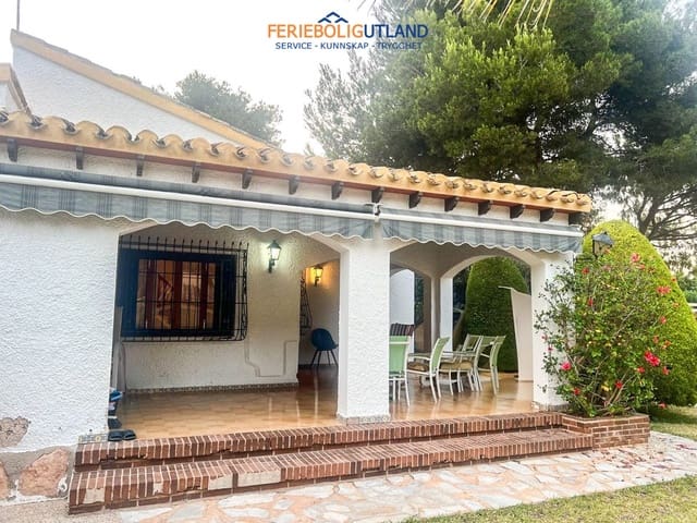 4 Zimmer Villa zu verkaufen in Punta Prima, Orihuela mit Pool Garage - 824.000 € (Ref: 10041854)