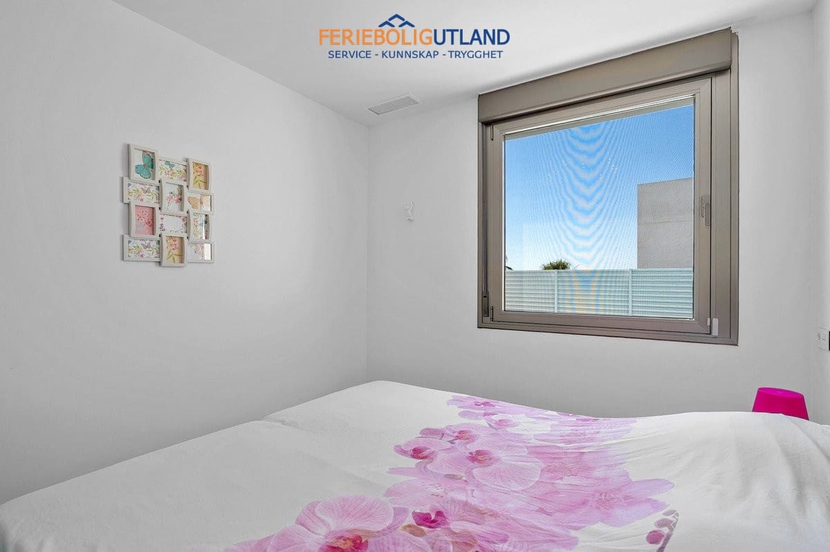 3 quarto Moradia para venda em La Marina com piscina - 595 000 € (Ref: 10041859)