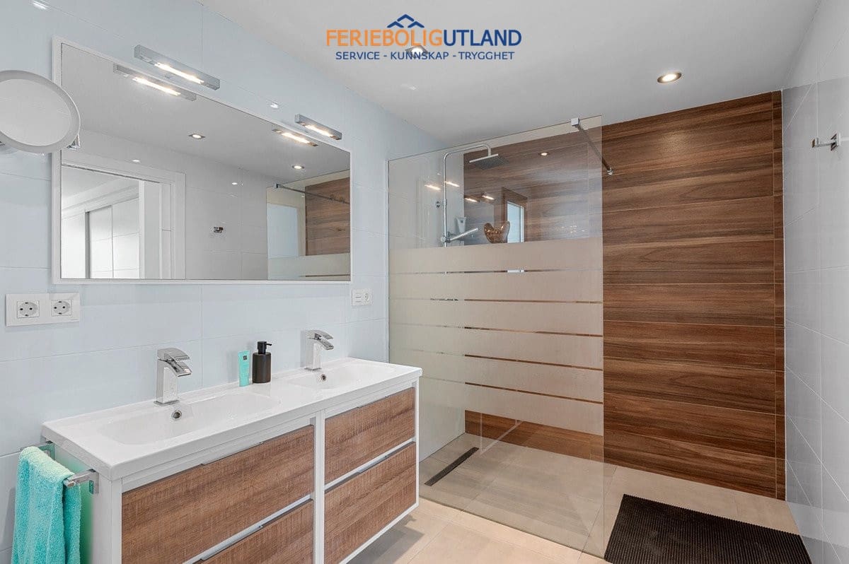 3 quarto Moradia para venda em La Marina com piscina - 595 000 € (Ref: 10041859)