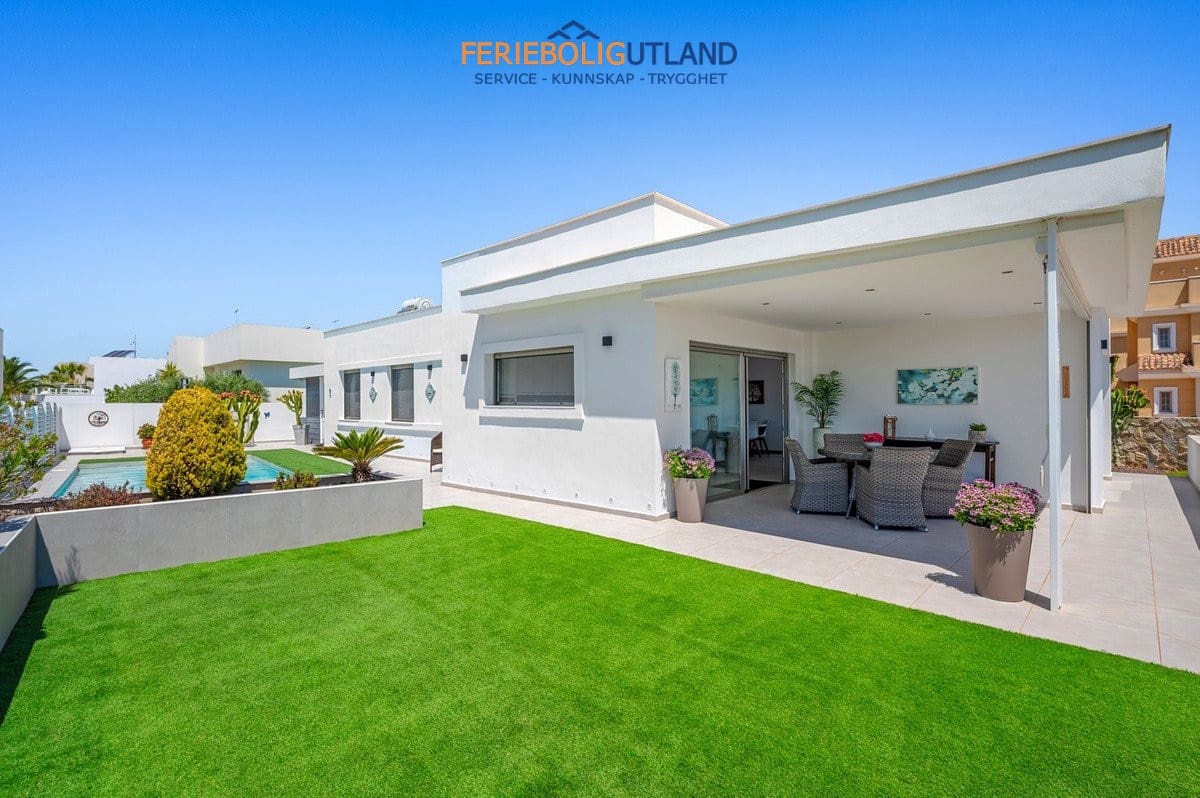 3 quarto Moradia para venda em La Marina com piscina - 595 000 € (Ref: 10041859)