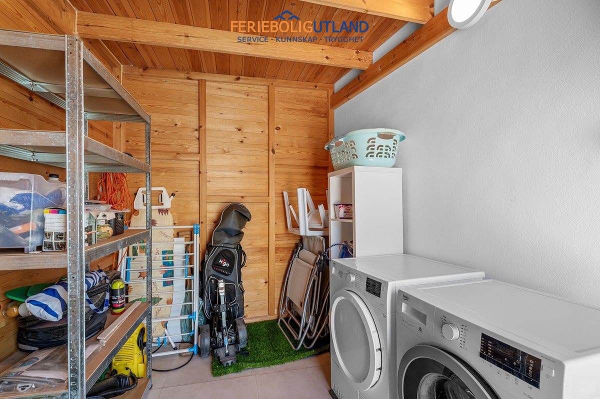 3 quarto Moradia para venda em La Marina com piscina - 595 000 € (Ref: 10041859)