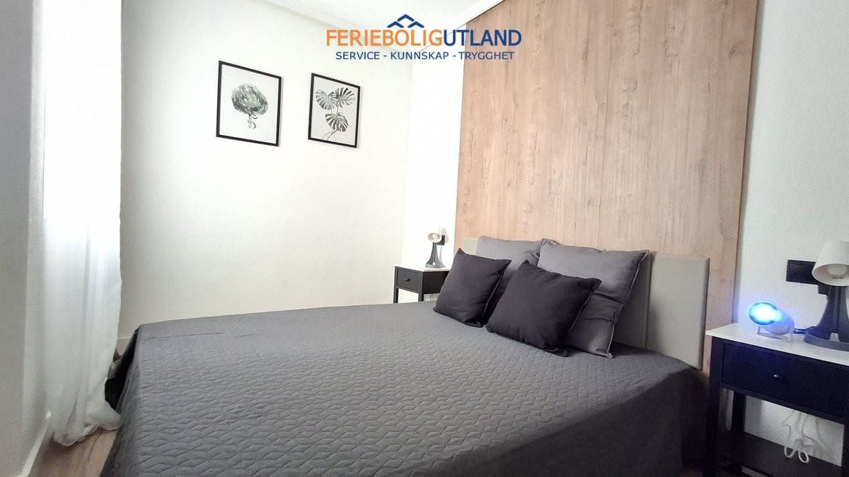 1 bedroom Apartment for sale in Torrevieja - € 167,000 (Ref: 10042009)