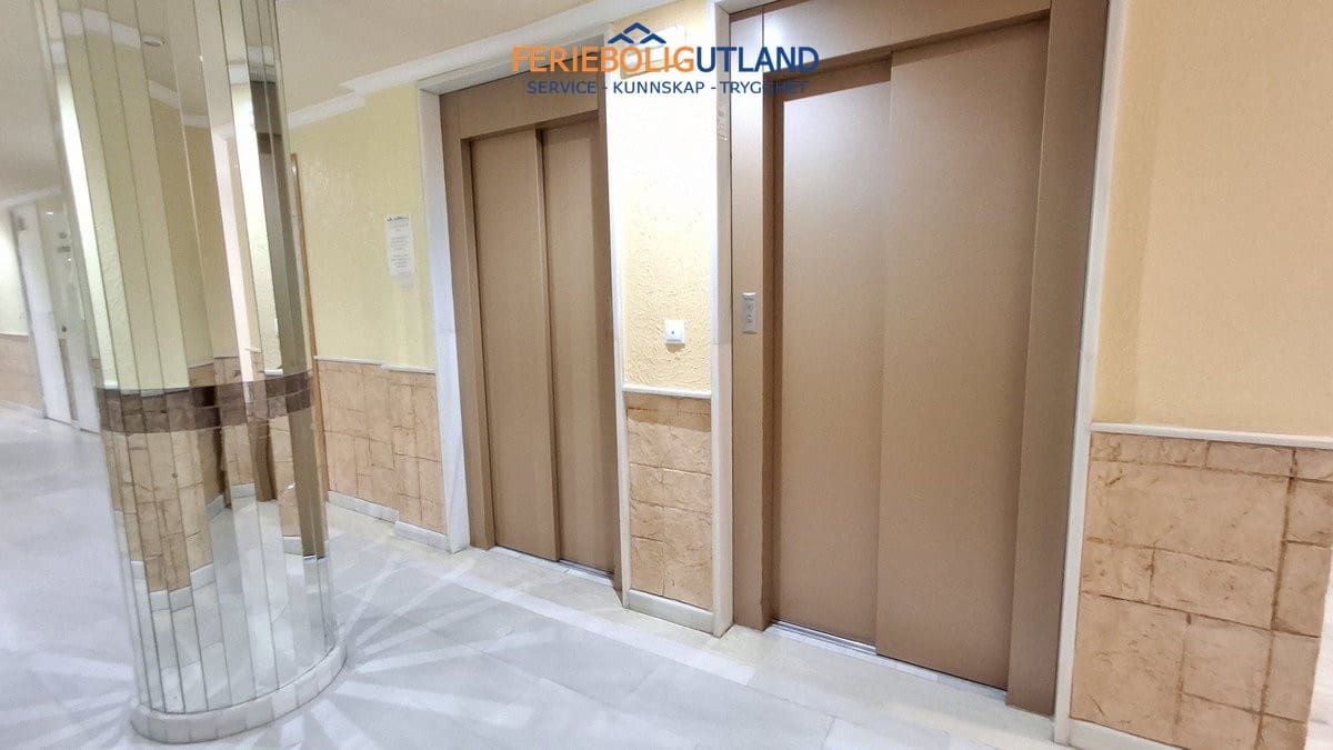 1 bedroom Apartment for sale in Torrevieja - € 167,000 (Ref: 10042009)