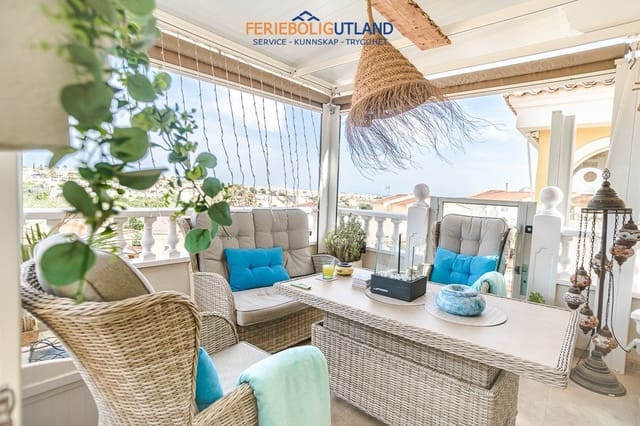 3 soveværelse Villa til salg i La Marina, Elche / Elx med swimmingpool garage - € 288.000 (Ref: 10042010)