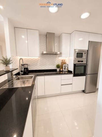 2 sypialnia Penthouse na sprzedaż w Punta Prima, Orihuela z basenem garażem - 589 900 € (Ref: 10042011)
