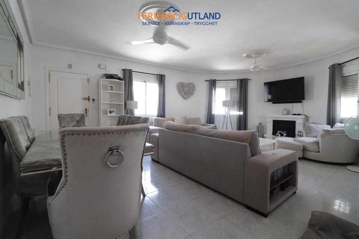 4 bedroom Villa for sale in Benijofar with pool garage - € 390,000 (Ref: 10042013)
