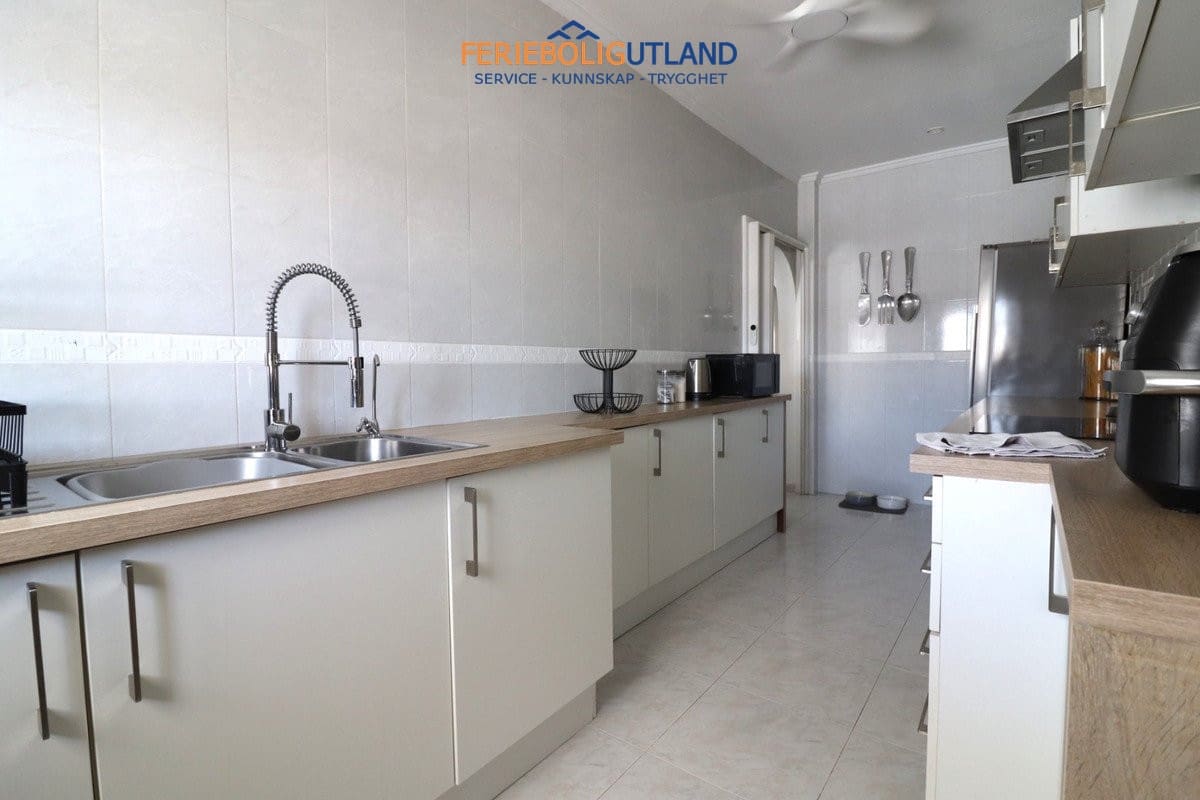4 bedroom Villa for sale in Benijofar with pool garage - € 390,000 (Ref: 10042013)