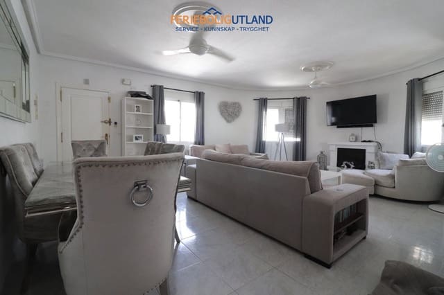 4 sypialnia Willa na sprzedaż w Benijófar z basenem garażem - 379 950 € (Ref: 10042013)