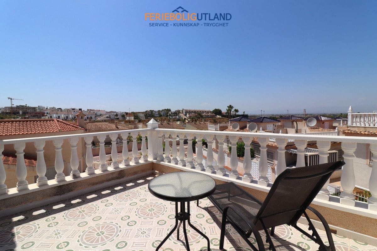 4 bedroom Villa for sale in Benijofar with pool garage - € 390,000 (Ref: 10042013)