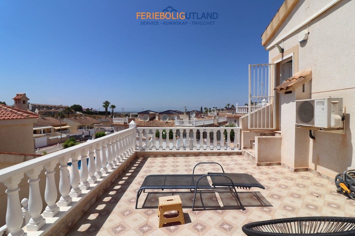 4 bedroom Villa for sale in Benijofar with pool garage - € 390,000 (Ref: 10042013)