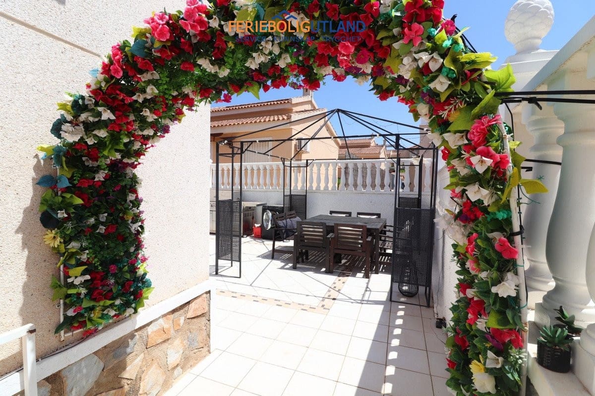 4 bedroom Villa for sale in Benijofar with pool garage - € 390,000 (Ref: 10042013)