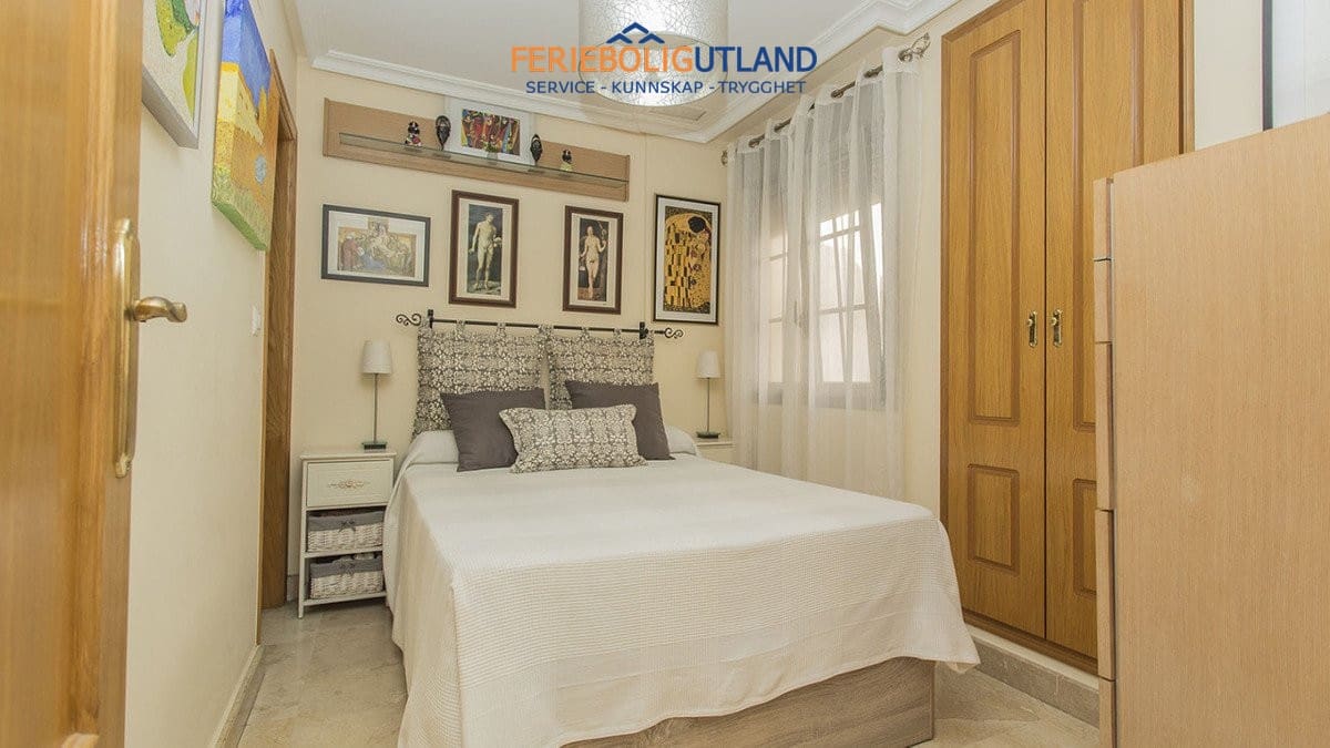 3 soverom Penthouse til salgs i Torrevieja - € 229 900 (Ref: 10042014)