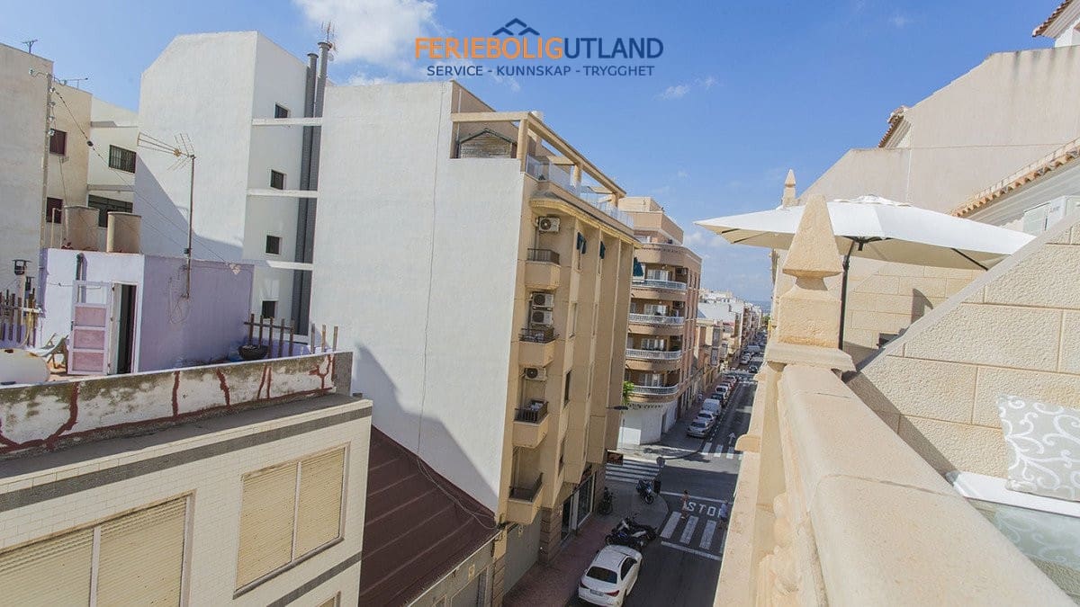 3 soverom Penthouse til salgs i Torrevieja - € 229 900 (Ref: 10042014)