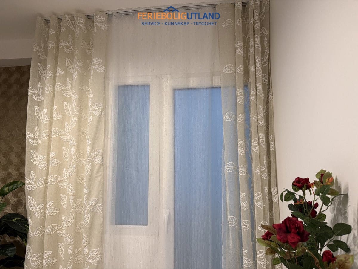 Apartamento de 4 habitaciones en Torrevieja en venta - 285.000 € (Ref: 10042015)