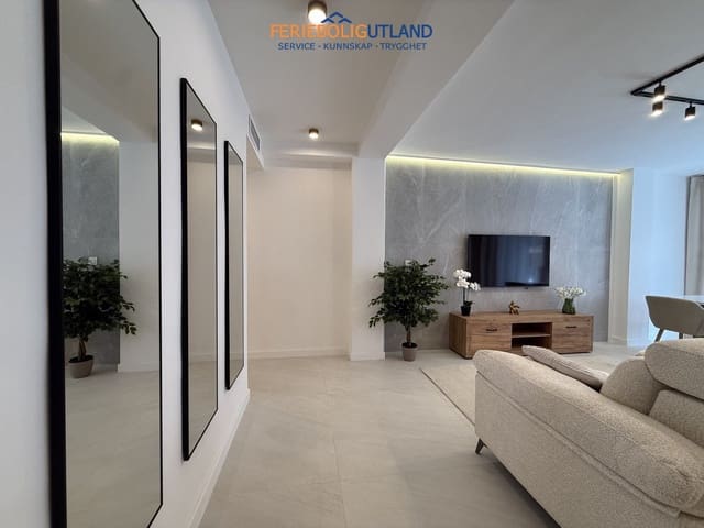 Apartamento de 4 habitaciones en Playa del Cura, Torrevieja en venta - 285.000 € (Ref: 10042015)