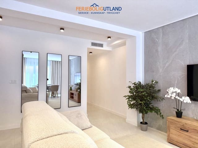 Apartamento de 4 habitaciones en Playa del Cura, Torrevieja en venta - 285.000 € (Ref: 10042015)