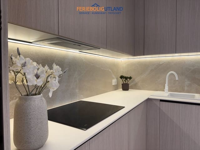 Apartamento de 4 habitaciones en Playa del Cura, Torrevieja en venta - 285.000 € (Ref: 10042015)