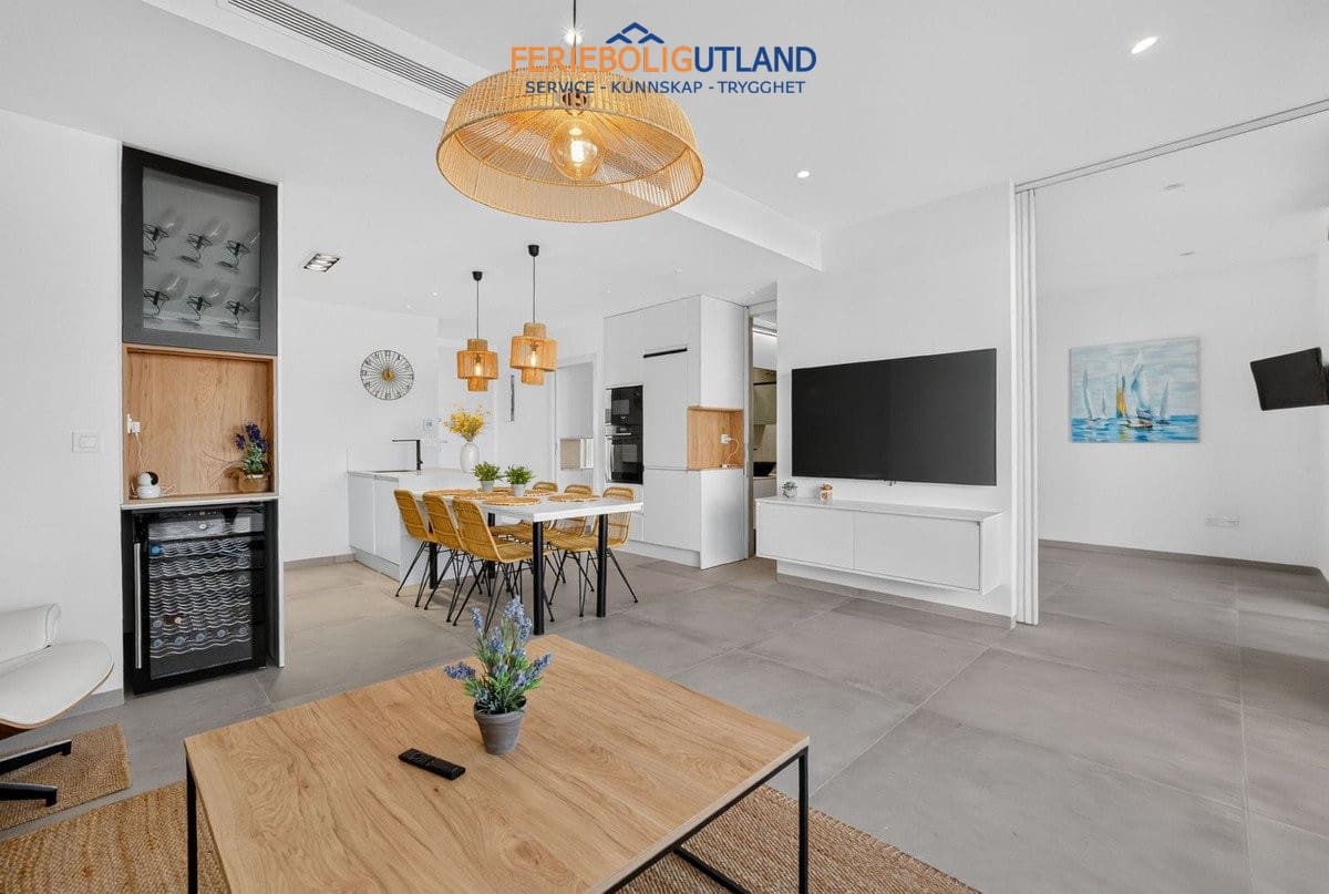 Apartamento de 3 habitaciones en San Pedro del Pinatar en venta con piscina garaje - 375.000 € (Ref: 10042016)