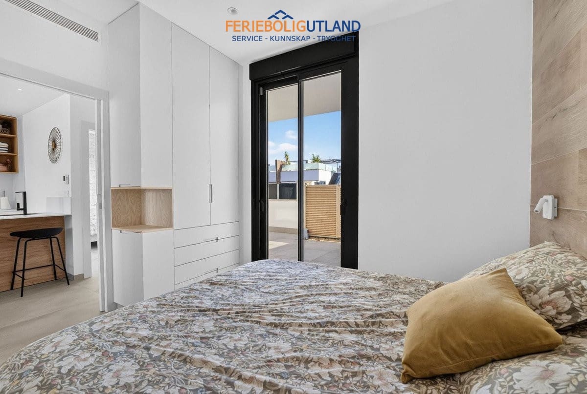 Apartamento de 3 habitaciones en San Pedro del Pinatar en venta con piscina garaje - 375.000 € (Ref: 10042016)